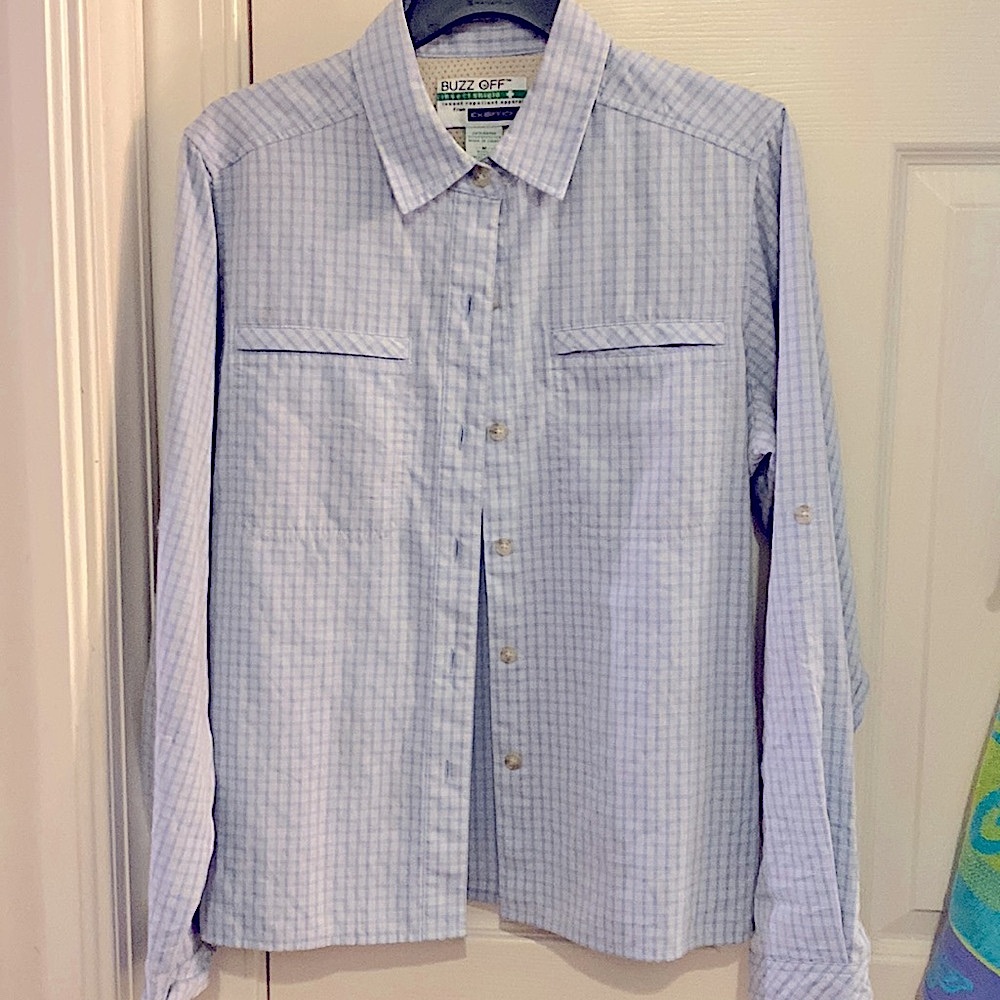 I love this shirt! Keeps mosquitoes away…
size medium button up shirt womens